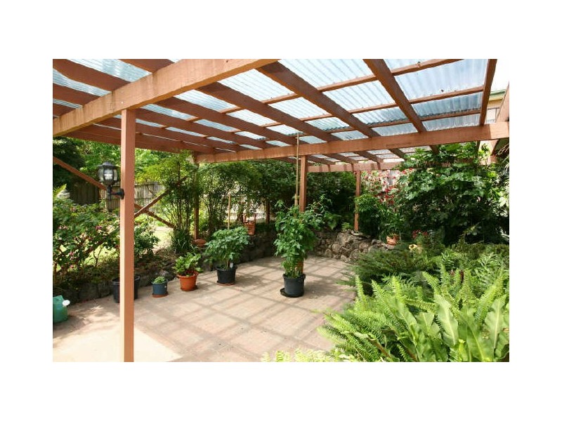 72 Ahern Road, Pakenham VIC 3810