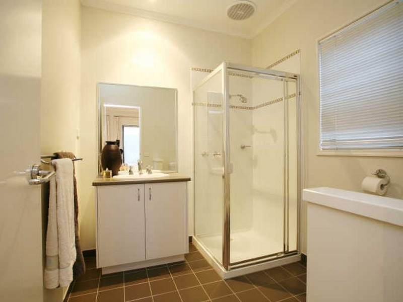 24 Flinders Chase, Pakenham VIC 3810