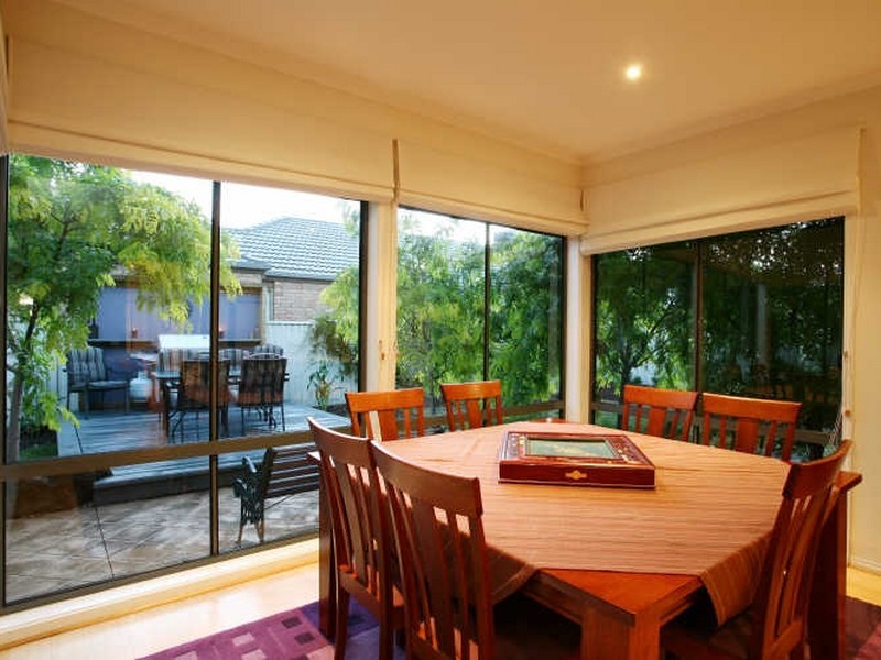 24 Flinders Chase, Pakenham VIC 3810