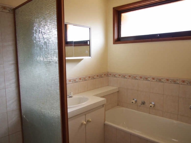 5 Kingston Avenue, Pakenham VIC 3810