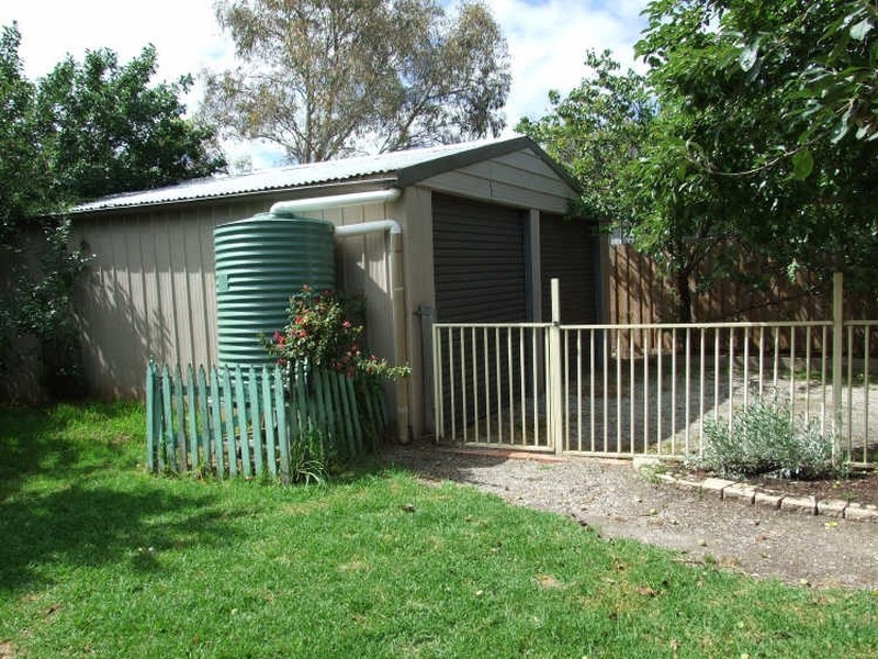 5 Kingston Avenue, Pakenham VIC 3810