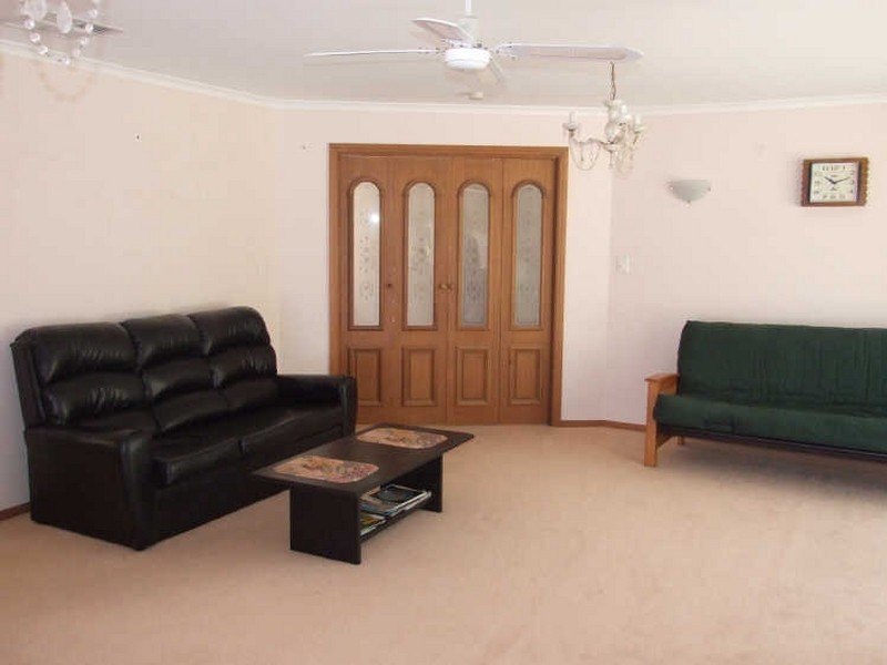 87 Eagle Drive, Pakenham VIC 3810