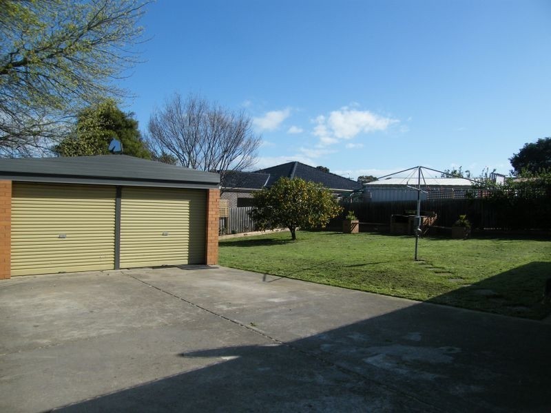 11 Leonard Court, Pakenham VIC 3810