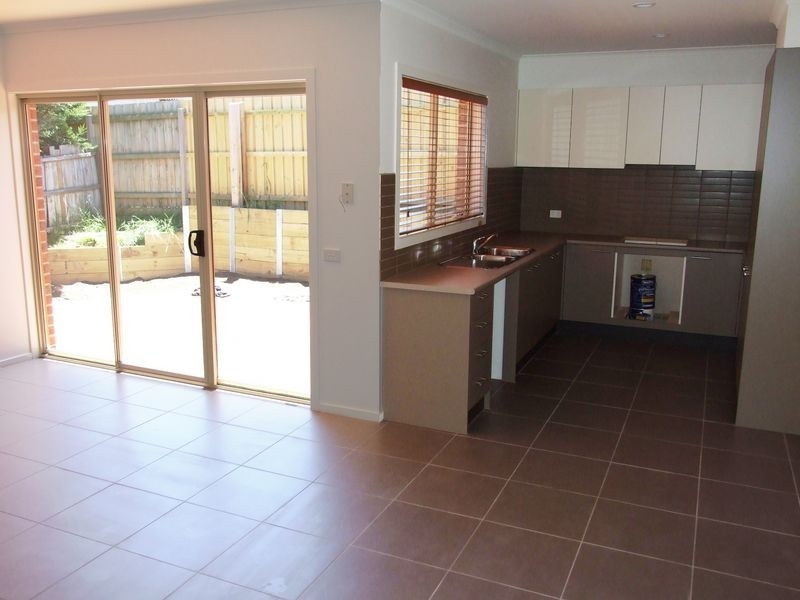 2-6/4-6 May Court, Garfield VIC 3814