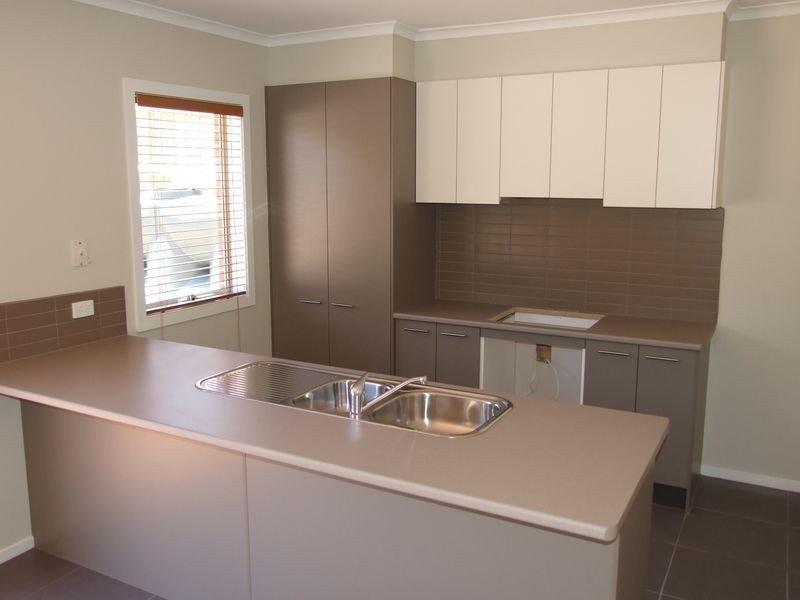 5/4-6 May Court, Garfield VIC 3814