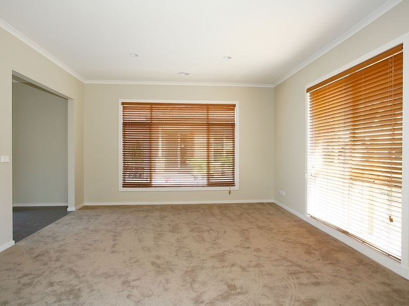 5/4-6 May Court, Garfield VIC 3814