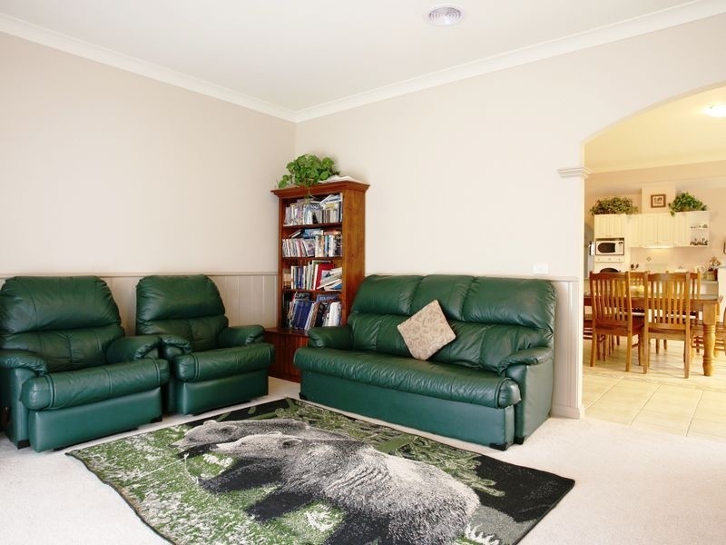 7 Federation Court, Pakenham VIC 3810