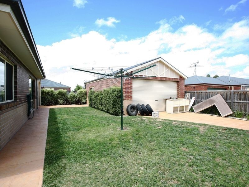 7 Federation Court, Pakenham VIC 3810
