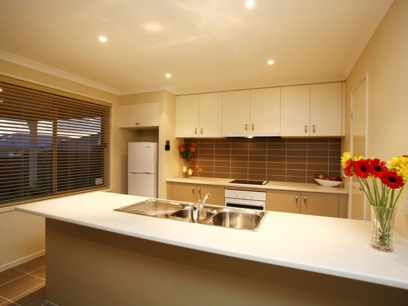 11 Pashia Grove, Pakenham VIC 3810