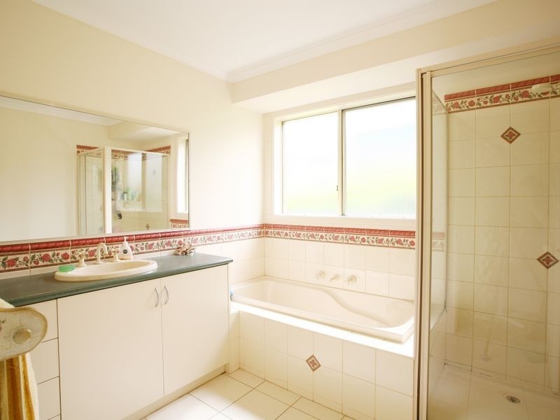 9 Jamie Court, Pakenham VIC 3810