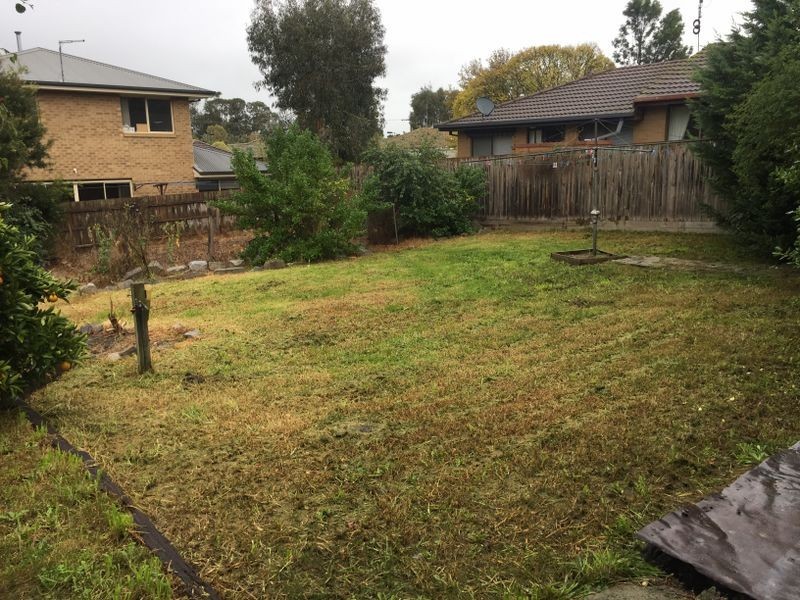 25 Princes Highway, Pakenham VIC 3810