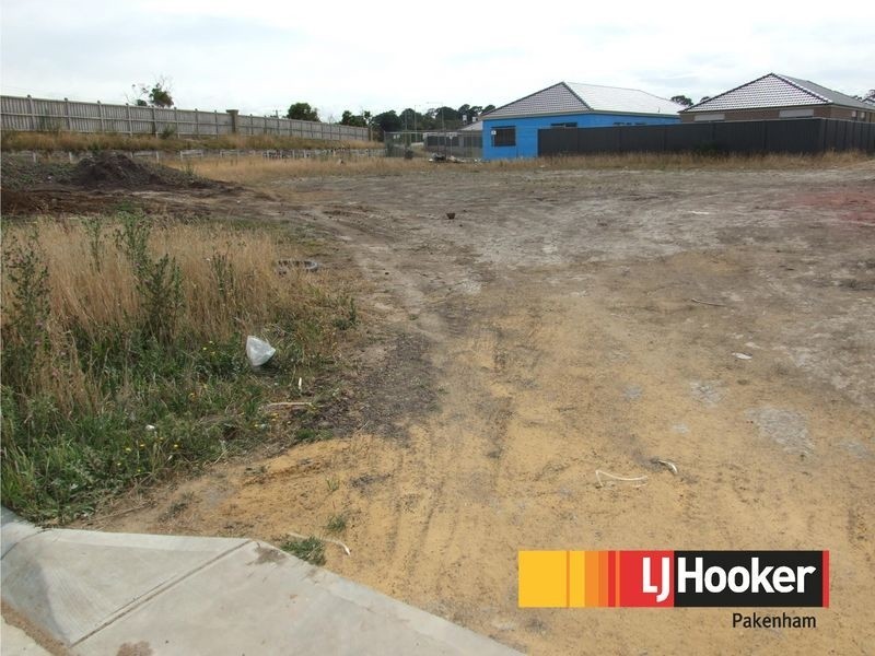 323 Griffiths Mews, Pakenham VIC 3810