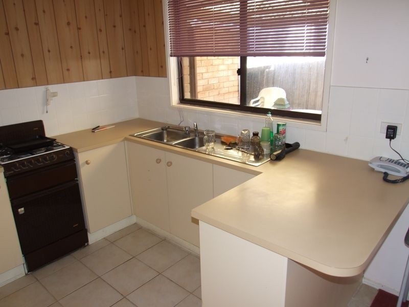 10/9 Rogers Street, Pakenham VIC 3810