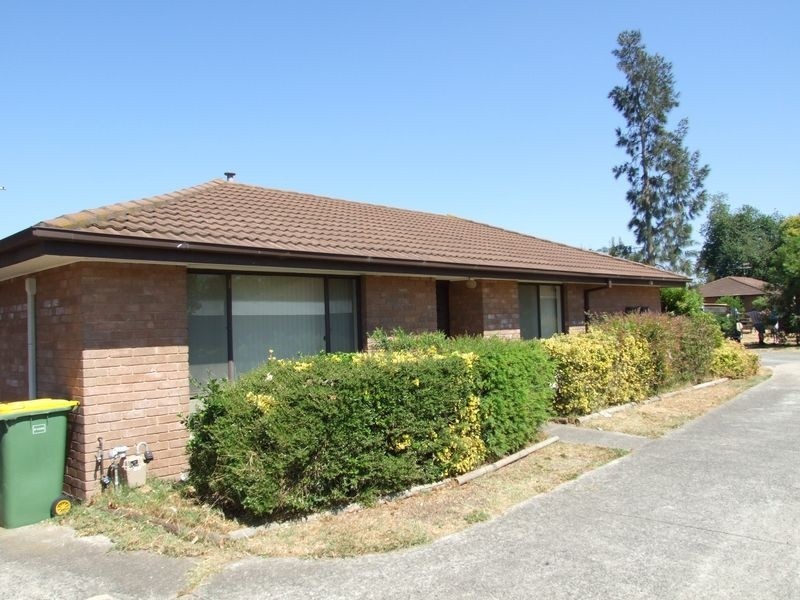 10/9 Rogers Street, Pakenham VIC 3810