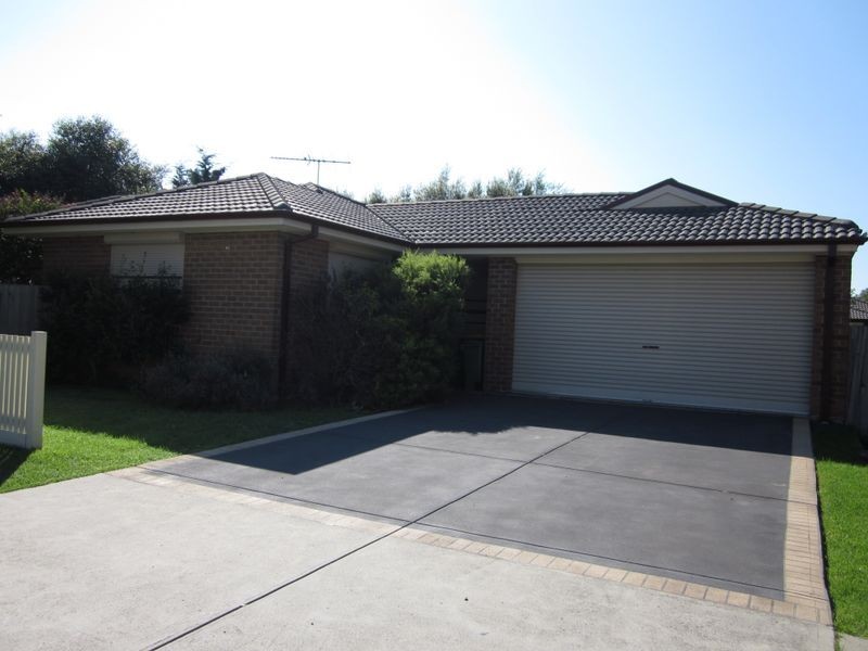 19 Capri Court, Pakenham VIC 3810