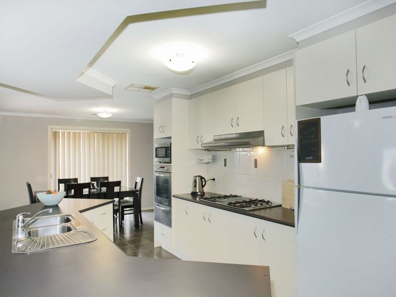 2 Mikasa Place, Pakenham VIC 3810