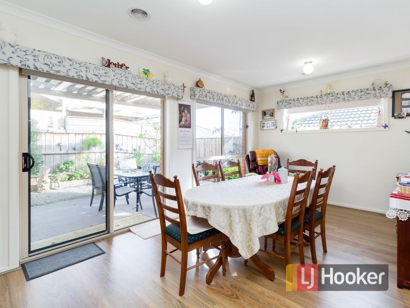 21/3 Manor View, Pakenham VIC 3810