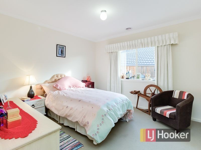 21/3 Manor View, Pakenham VIC 3810