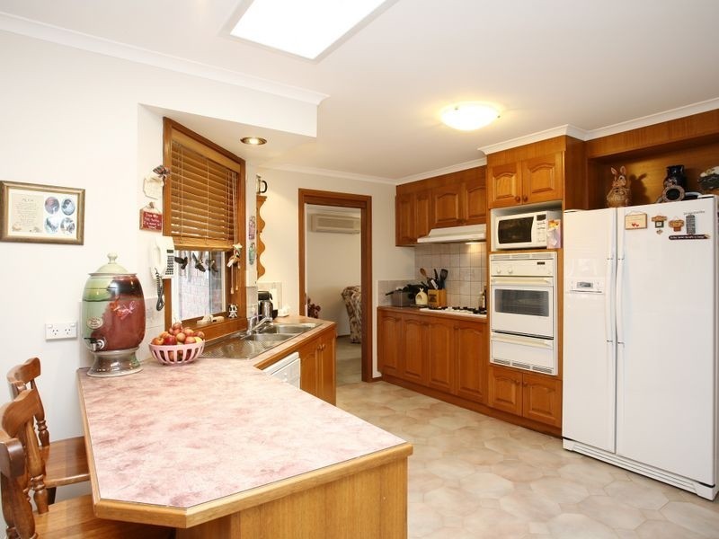 7 Christopher Close, Pakenham VIC 3810