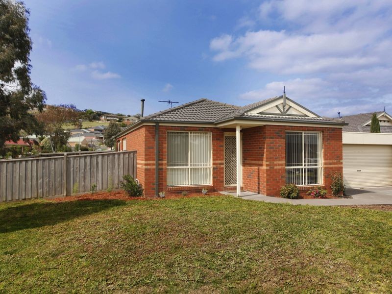 44 Balmoral Way, Pakenham VIC 3810