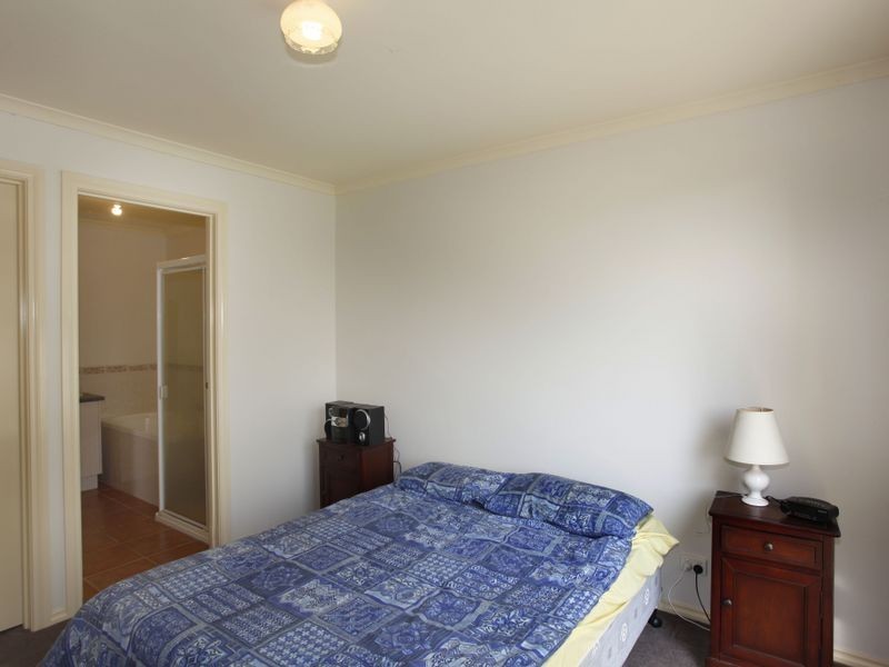 44 Balmoral Way, Pakenham VIC 3810