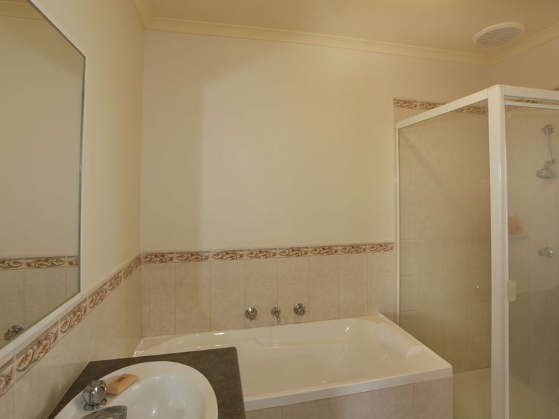 44 Balmoral Way, Pakenham VIC 3810