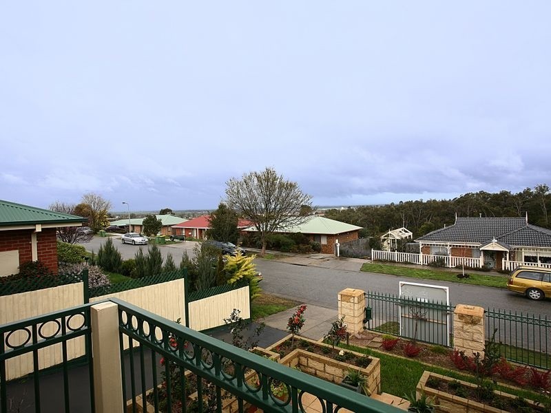 24 Breyleigh Drive, Pakenham VIC 3810