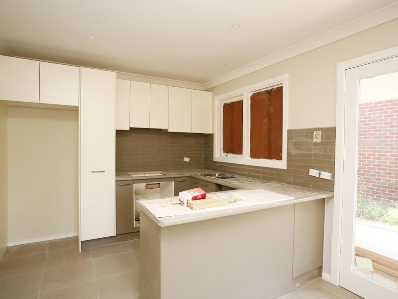 1/4-6 May Court, Garfield VIC 3814