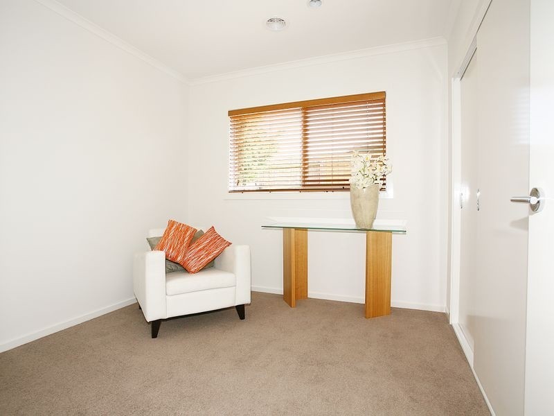 3/4-6 May Court, Garfield VIC 3814