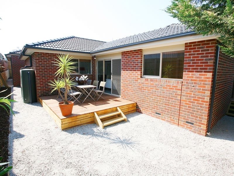 3/4-6 May Court, Garfield VIC 3814