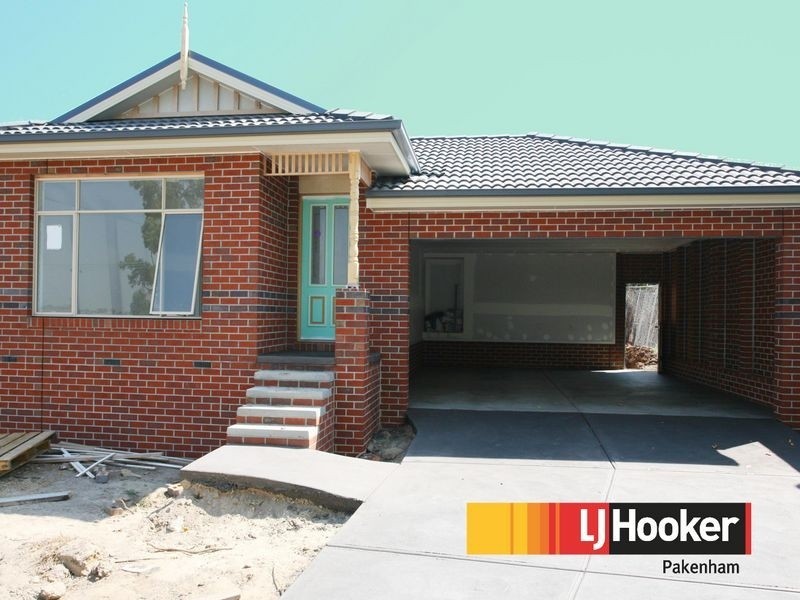 6/4-6 May Court, Garfield VIC 3814