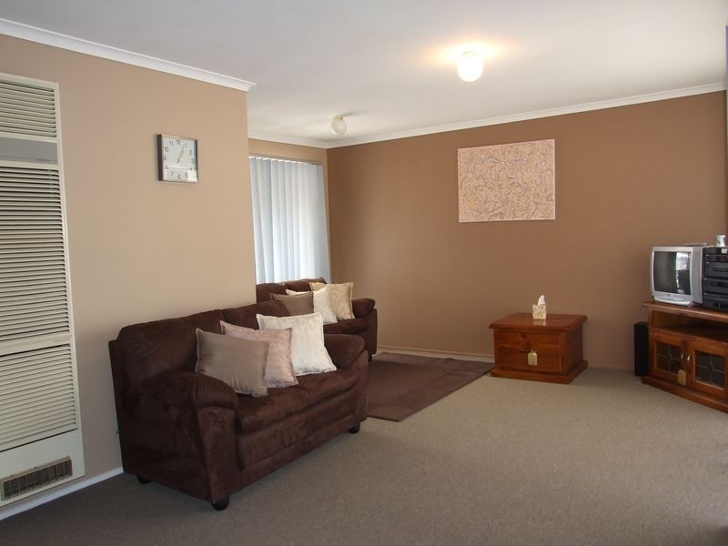 129 Eagle Drive, Pakenham VIC 3810