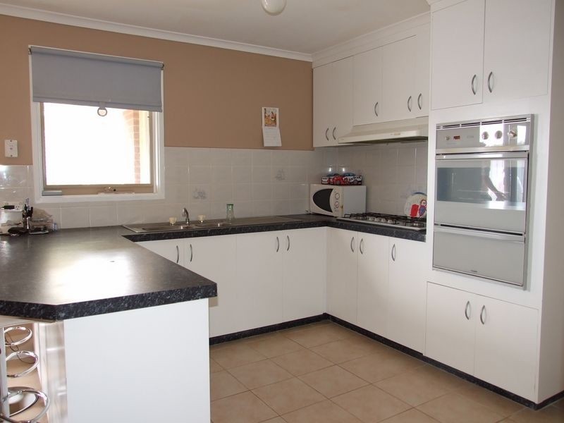 129 Eagle Drive, Pakenham VIC 3810