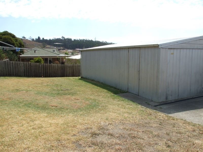 129 Eagle Drive, Pakenham VIC 3810