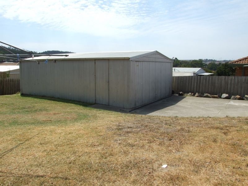 129 Eagle Drive, Pakenham VIC 3810