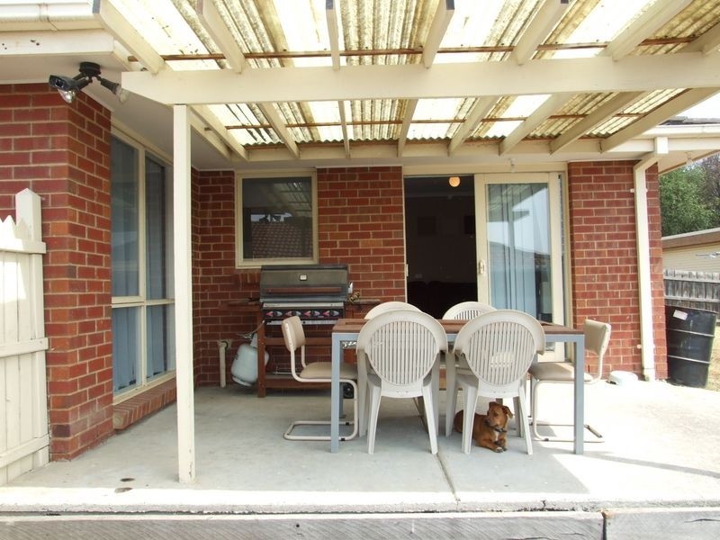 129 Eagle Drive, Pakenham VIC 3810