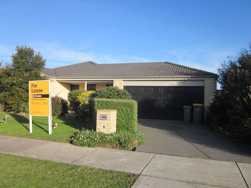 14 Jacaranda Way, Pakenham VIC 3810