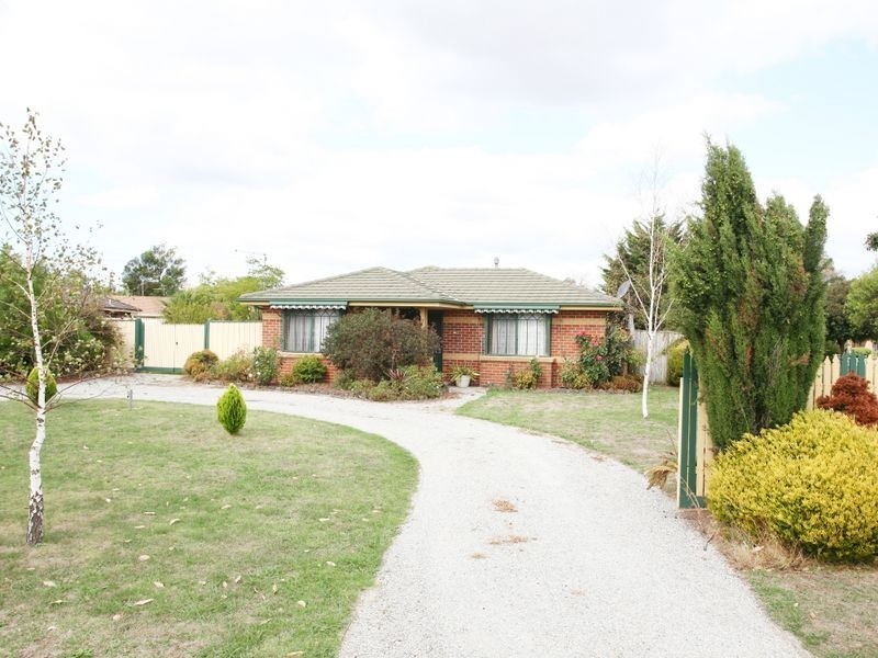 7 Rae Court, Pakenham VIC 3810