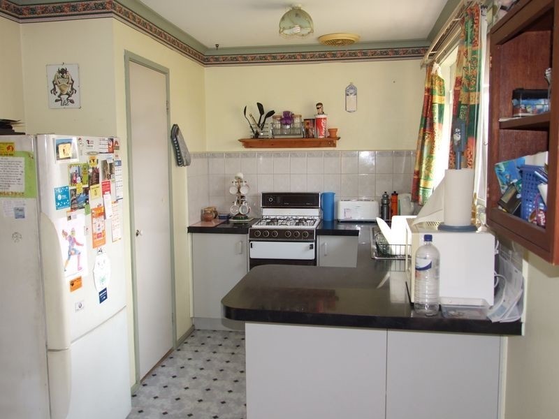 2 Broadbent Way, Pakenham VIC 3810