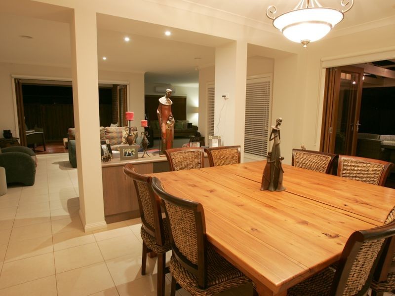 71 Livingstone Boulevard, Pakenham VIC 3810