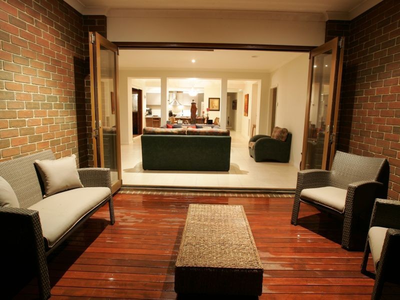 71 Livingstone Boulevard, Pakenham VIC 3810