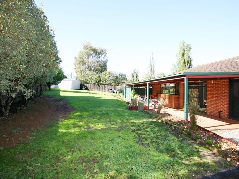 5 Malcolm Court, Pakenham VIC 3810