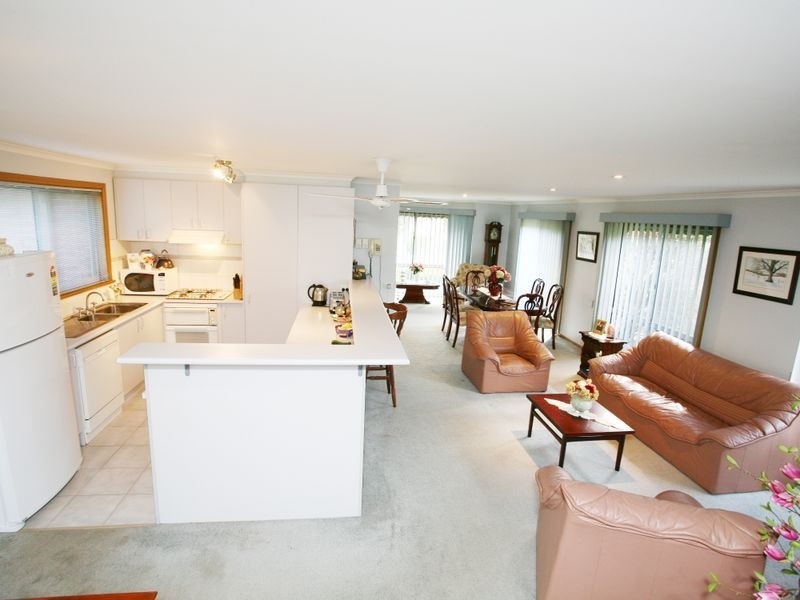 6 Kinross Court, Pakenham VIC 3810