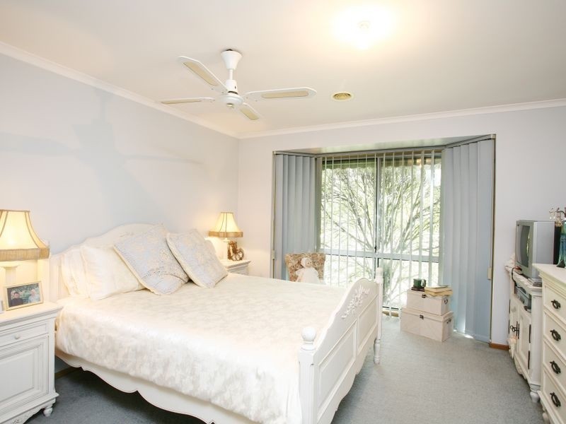 6 Kinross Court, Pakenham VIC 3810