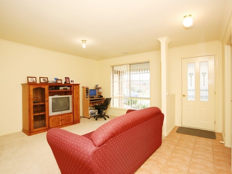 11 Thornbill Circuit, Pakenham VIC 3810