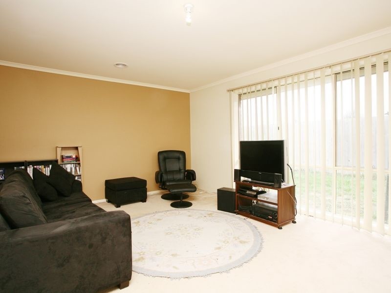10 Gilmore Street, Pakenham VIC 3810