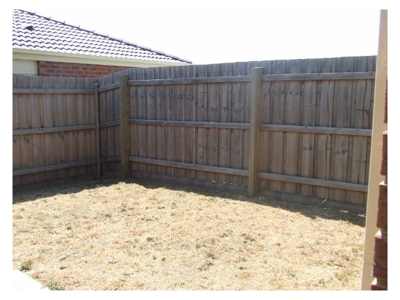 5/5 Glenda Court, Pakenham VIC 3810