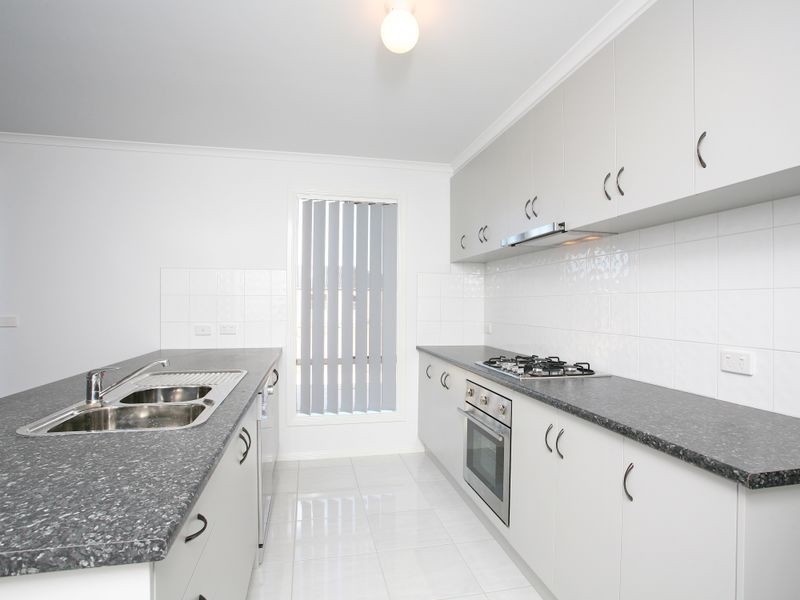 102 Webster Way, Pakenham VIC 3810