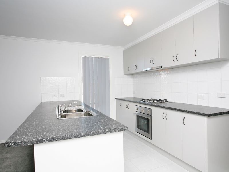 102 Webster Way, Pakenham VIC 3810