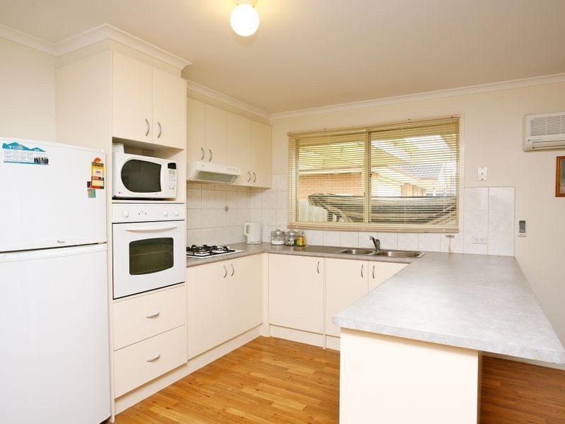 17 Osborn Grove, Pakenham VIC 3810